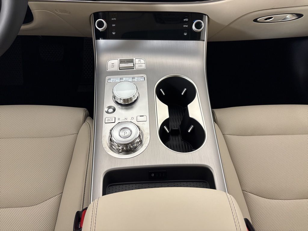 Thumbnail: 2026 Genesis GV70 - 25