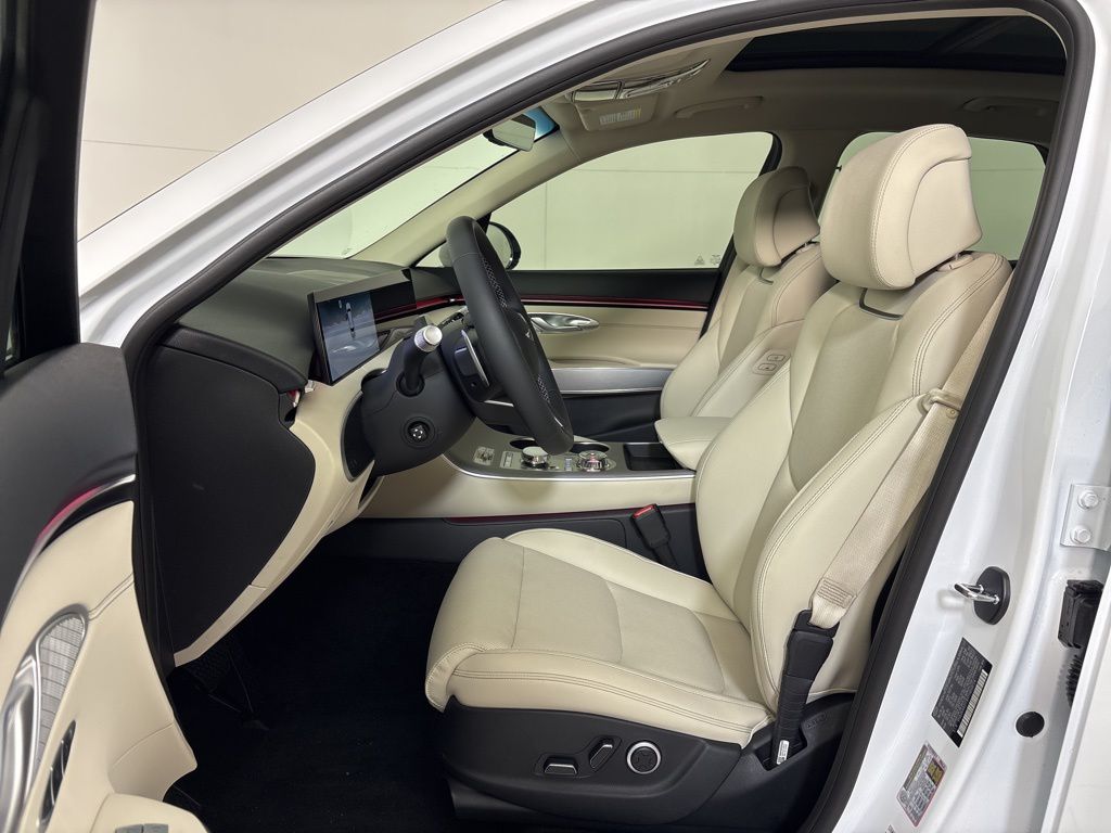 Thumbnail: 2026 Genesis GV70 - 14