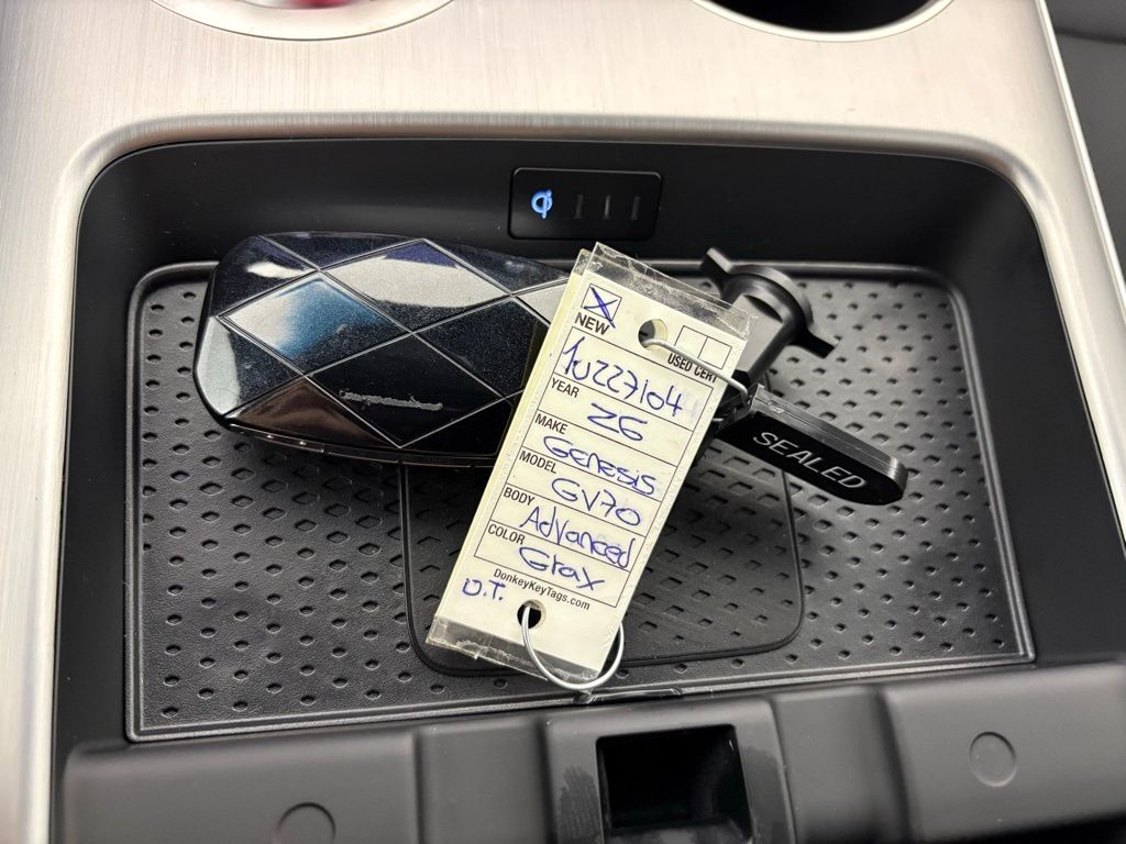 Thumbnail: 2026 Genesis GV70 - 29