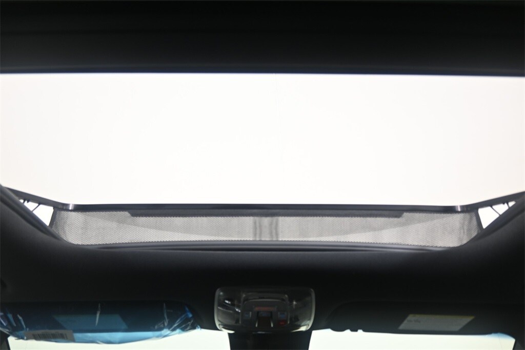 Thumbnail: 2025 Genesis GV70 - 17