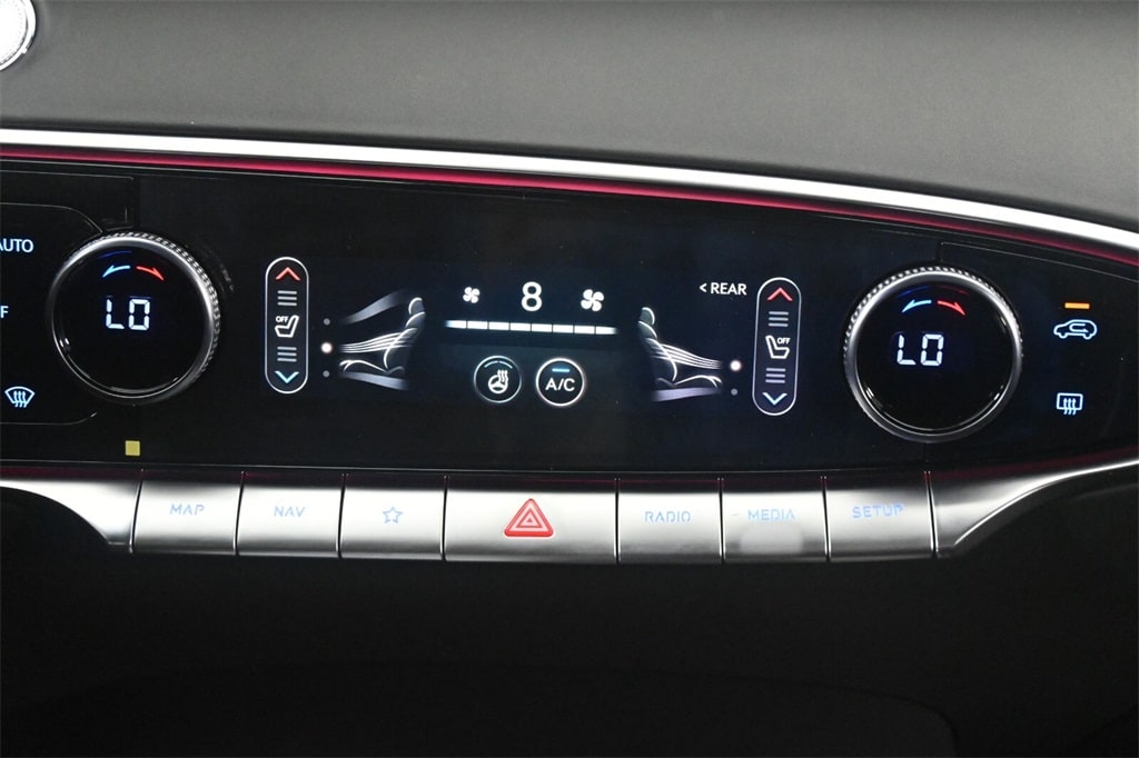 Thumbnail: 2025 Genesis GV70 - 20
