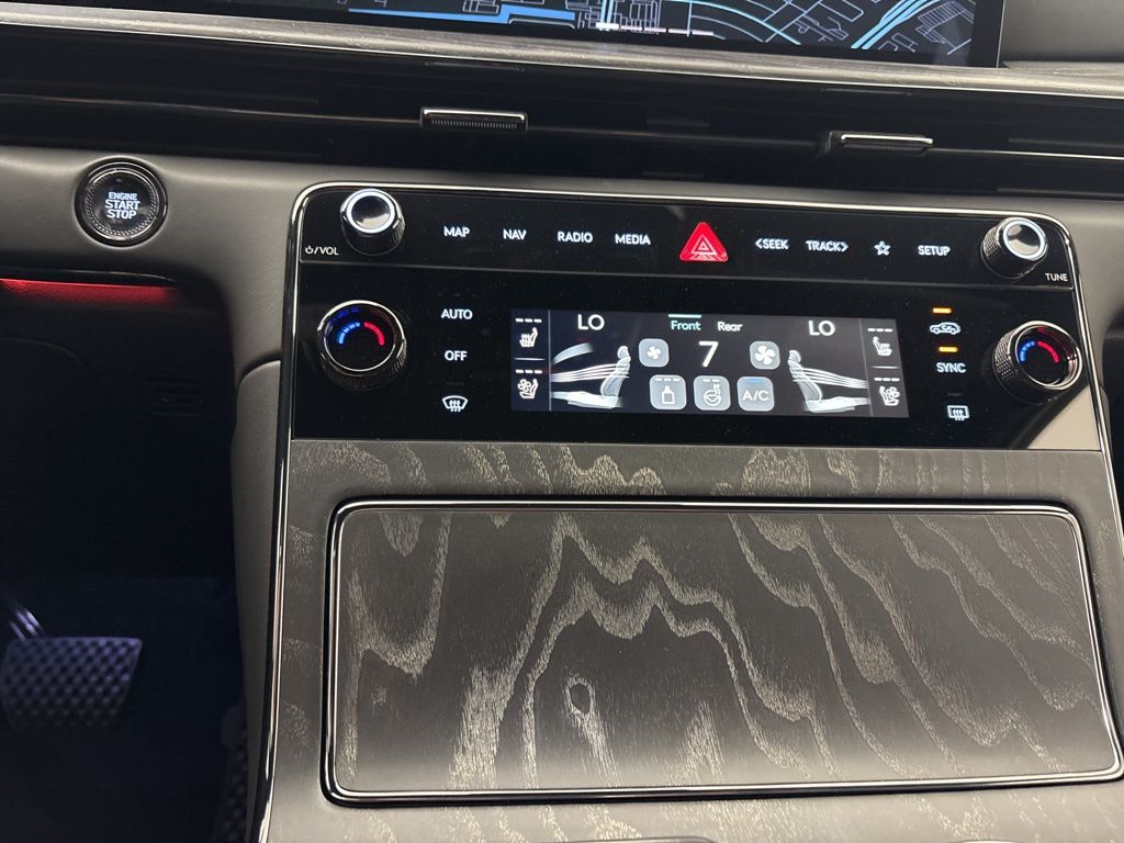 Thumbnail: 2026 Genesis GV80 - 28