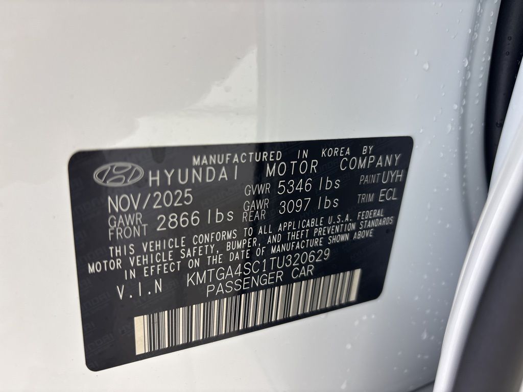 Thumbnail: 2026 Genesis G80 - 10