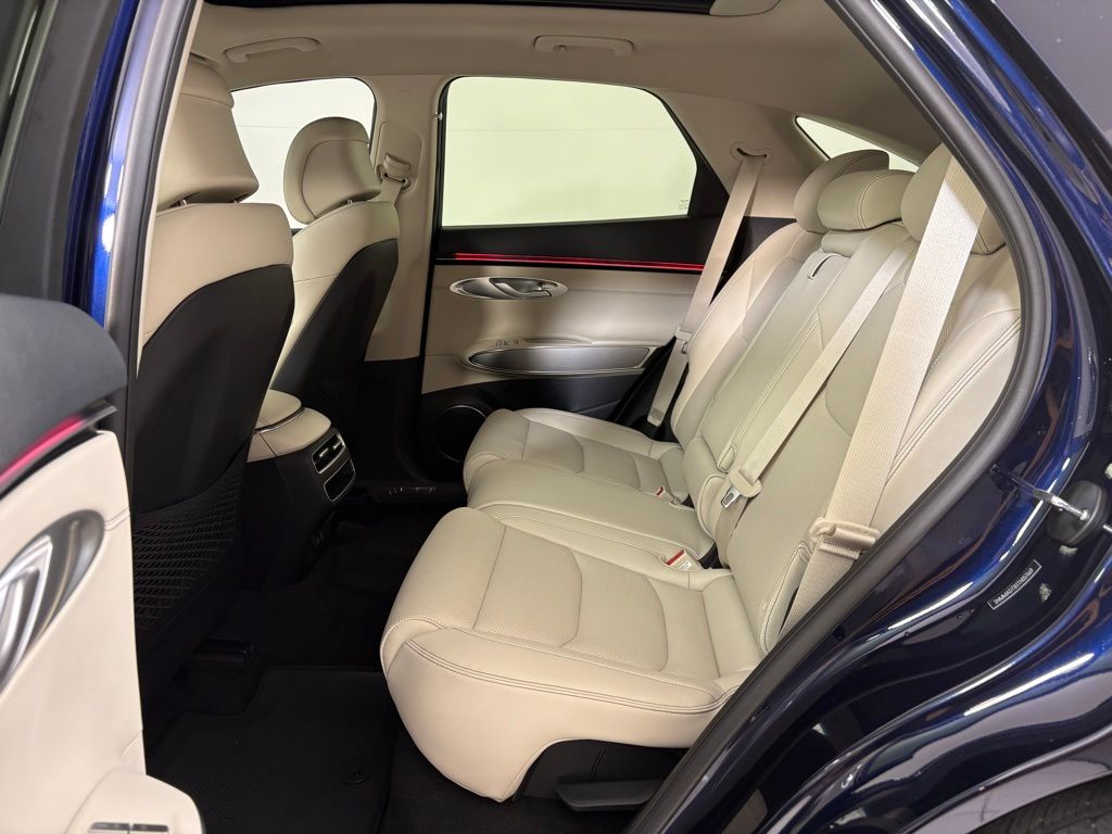 Thumbnail: 2026 Genesis GV70 - 18