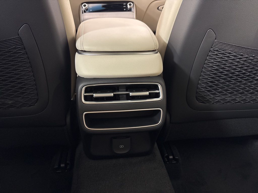 Thumbnail: 2026 Genesis GV70 - 26