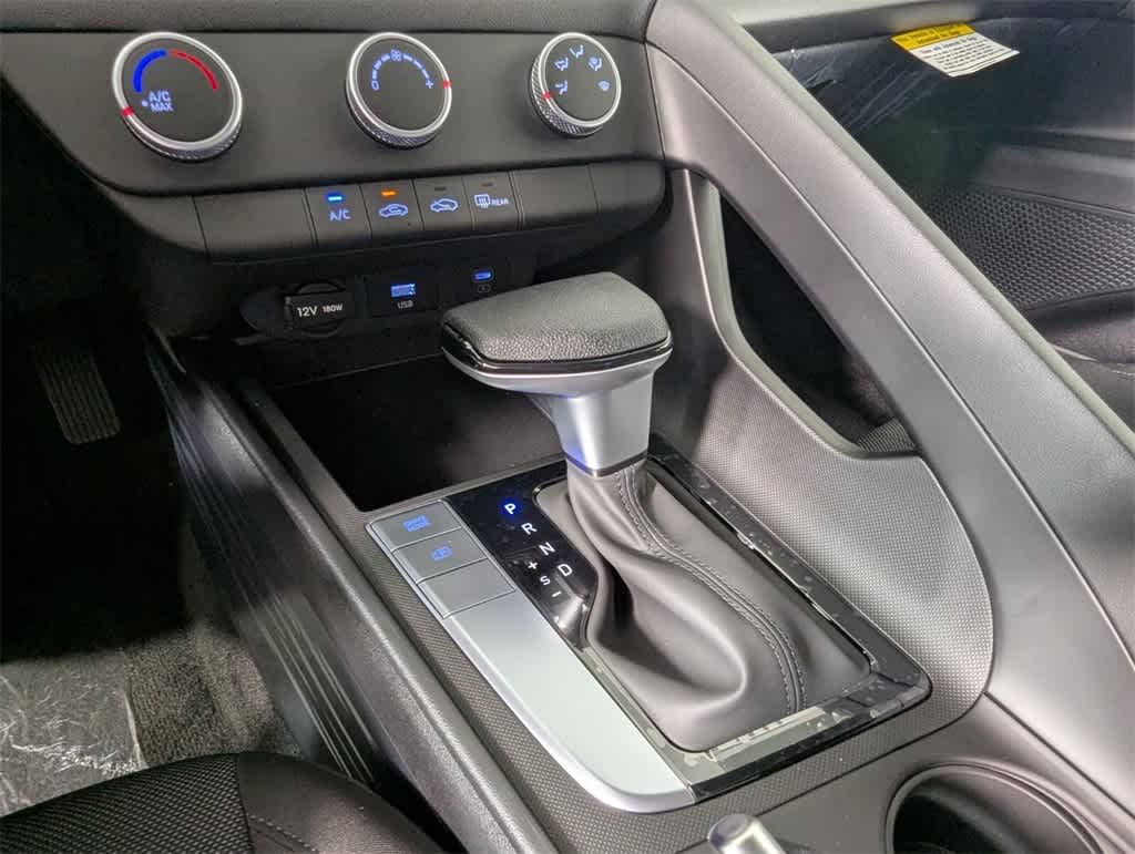 Thumbnail: 2025 Hyundai Elantra - 24