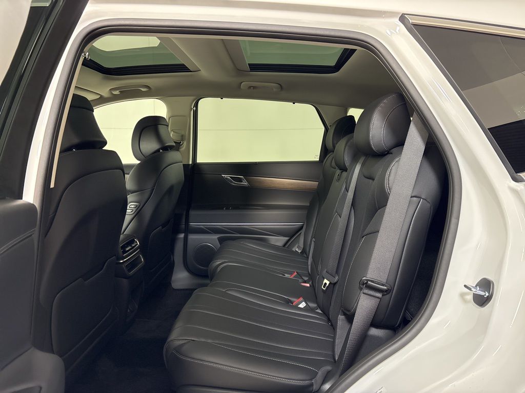 Thumbnail: 2026 Genesis GV80 - 18