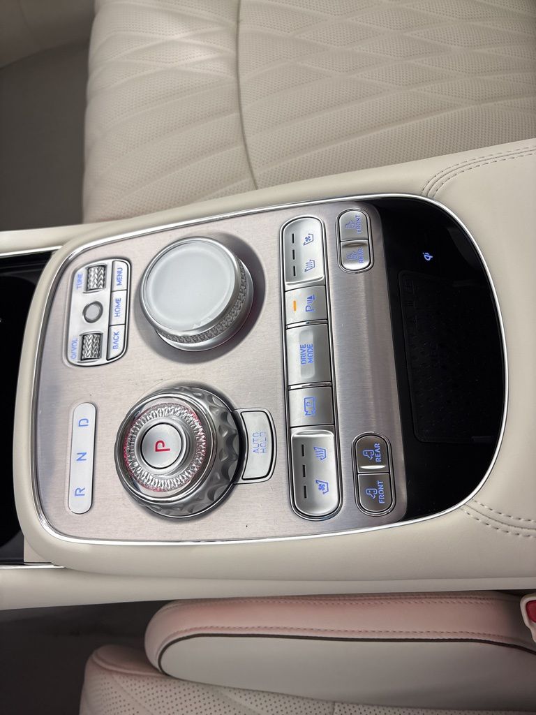 Thumbnail: 2026 Genesis G90 - 30