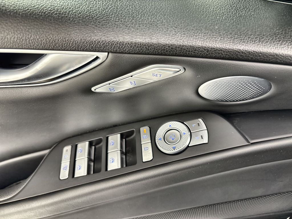 Thumbnail: 2025 Genesis G80 - 15