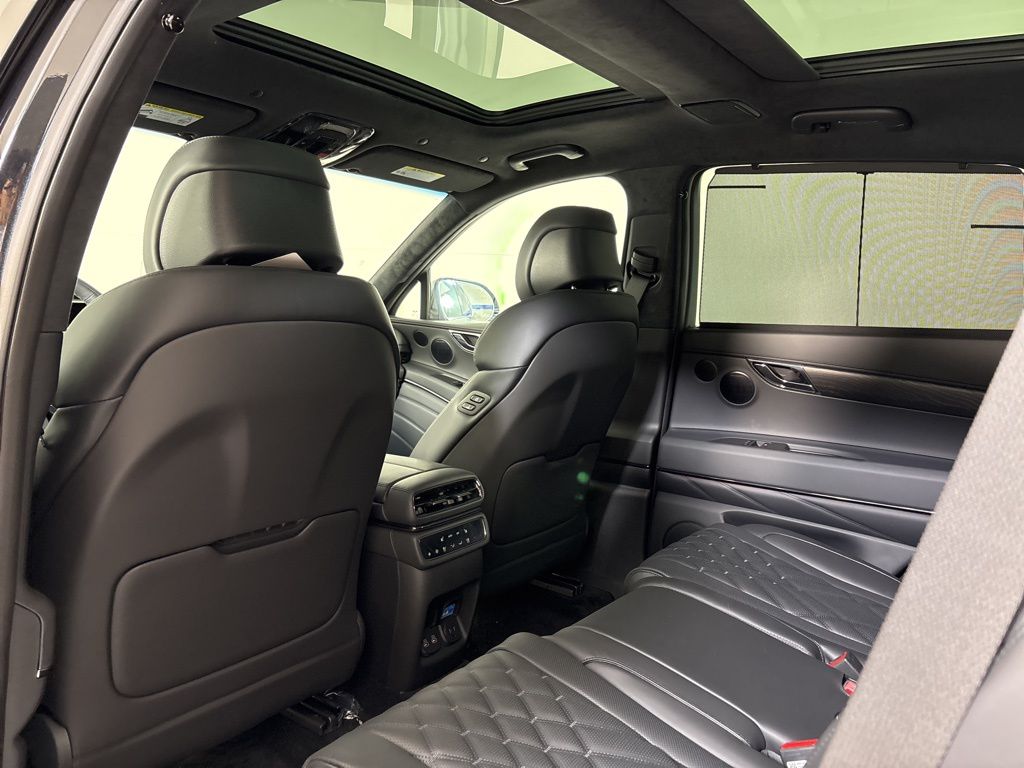 Thumbnail: 2026 Genesis GV80 - 17