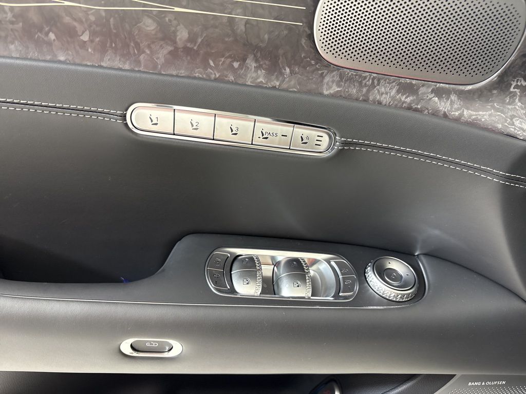 Thumbnail: 2026 Genesis G90 - 17