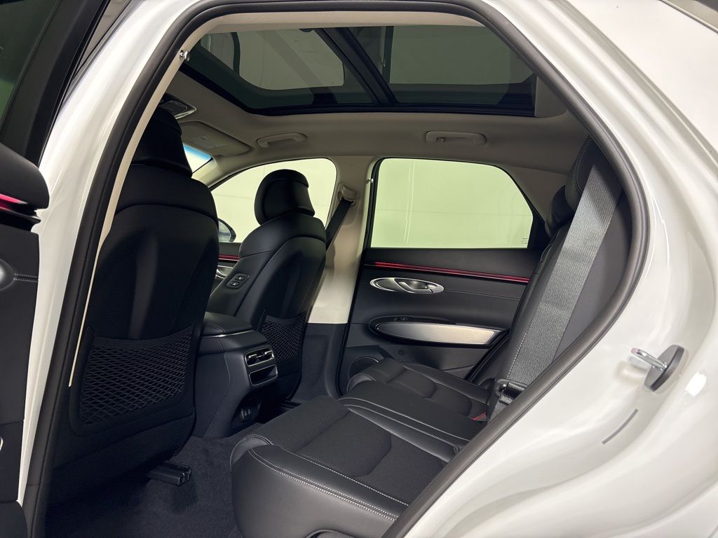 Thumbnail: 2026 Genesis GV70 - 18