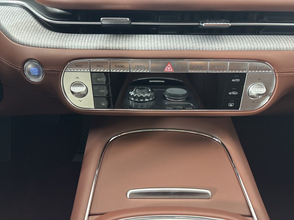 Thumbnail: 2026 Genesis G90 - 24