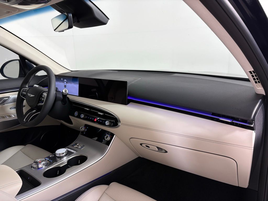 Thumbnail: 2026 Genesis GV70 - 13