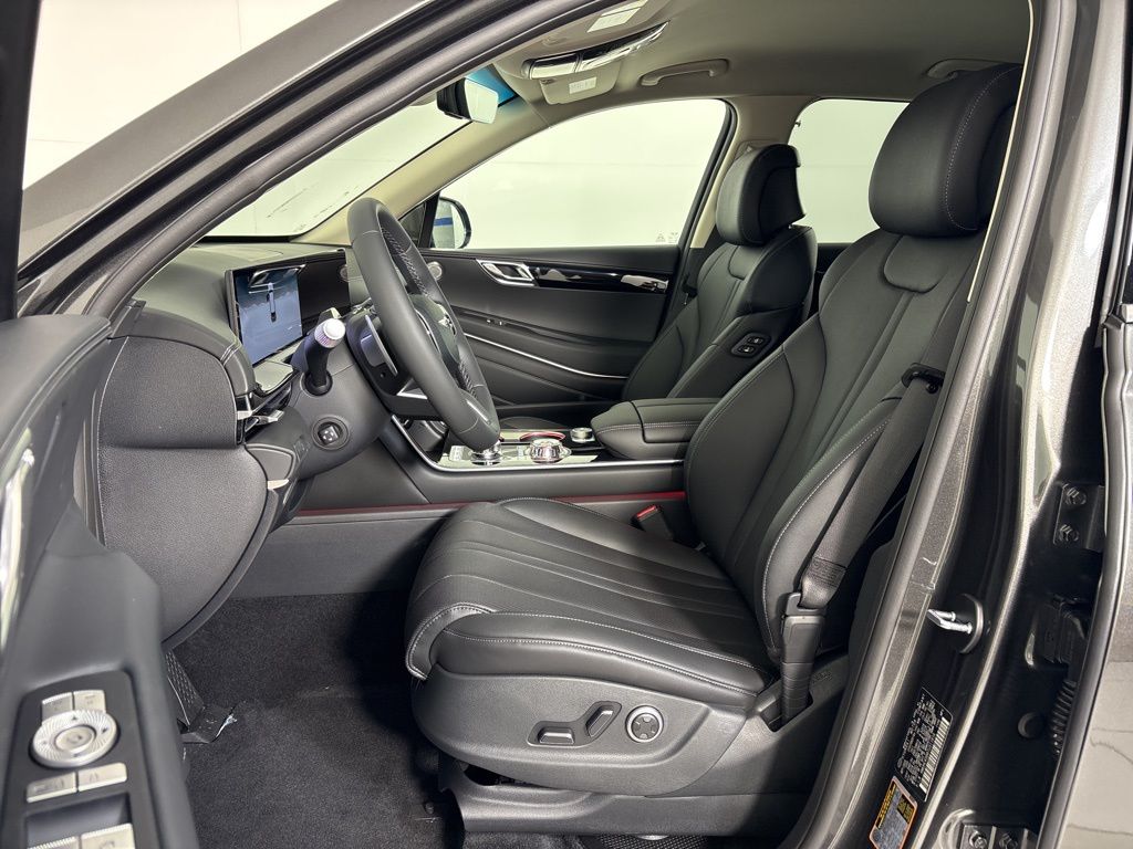 Thumbnail: 2026 Genesis GV80 - 14