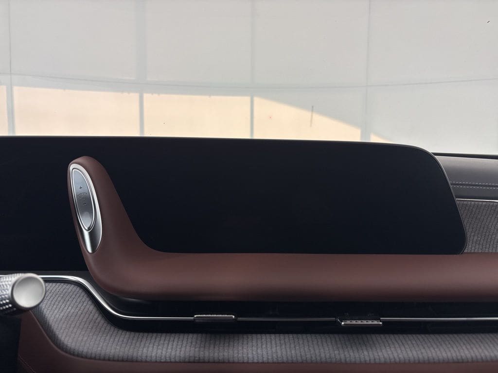 Thumbnail: 2026 Genesis G90 - 23