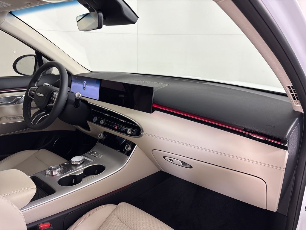 Thumbnail: 2026 Genesis GV70 - 13