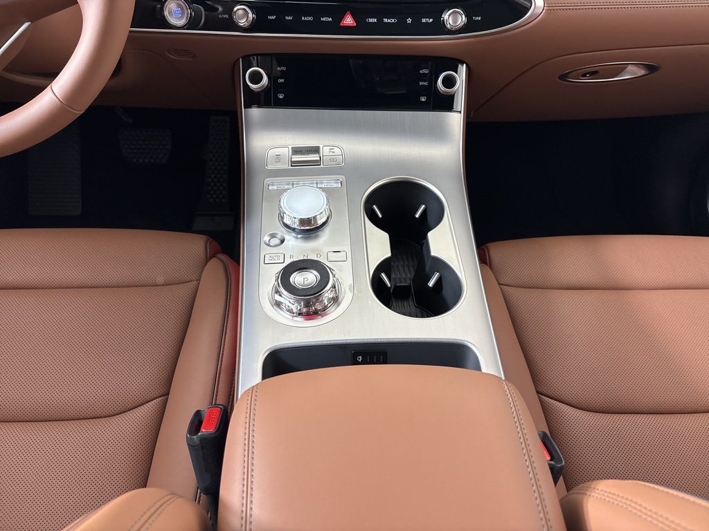 Thumbnail: 2026 Genesis GV70 - 22