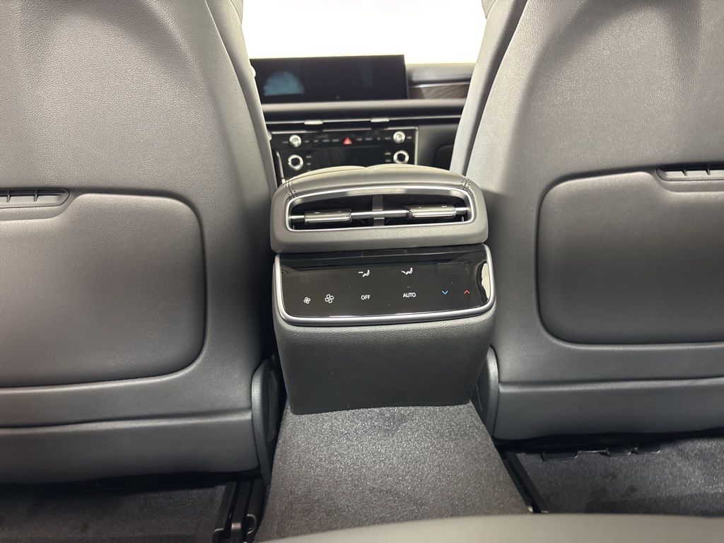 2026 GENESIS G80 Advanced - Photo 24