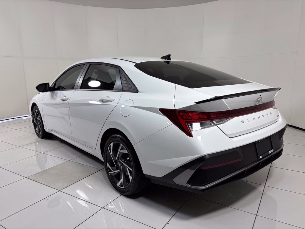Used 2025 Hyundai Elantra Hybrid SEL Sport Sedan