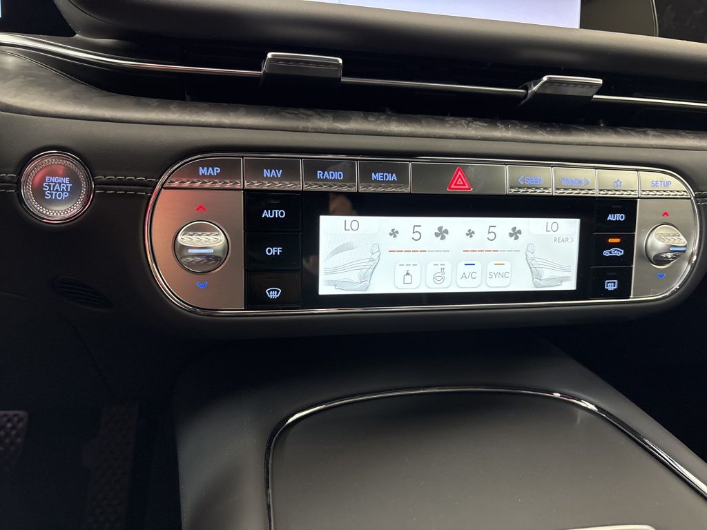 Thumbnail: 2026 Genesis G90 - 38