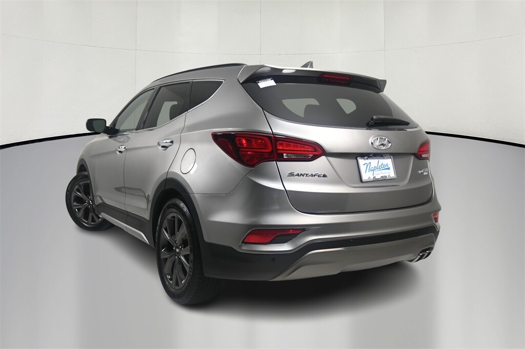 Thumbnail: 2017 Hyundai Santa Fe - 5