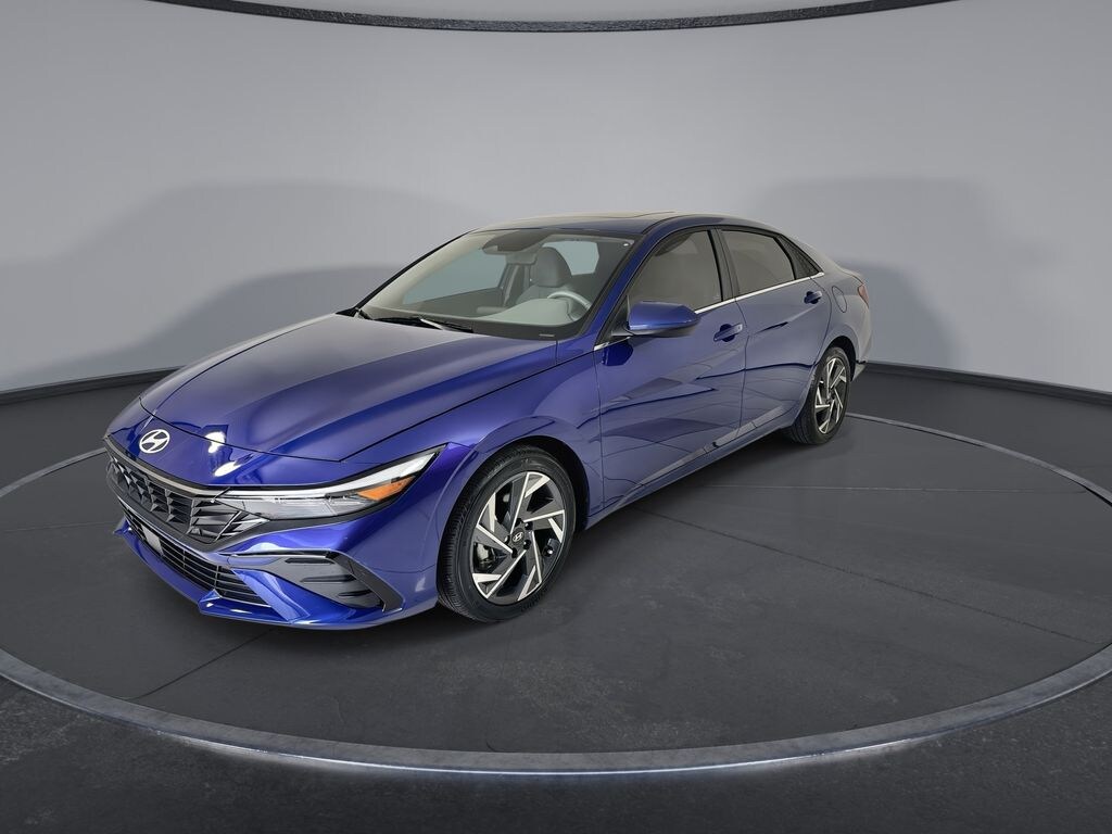 Used 2025 Hyundai Elantra SEL Convenience Sedan