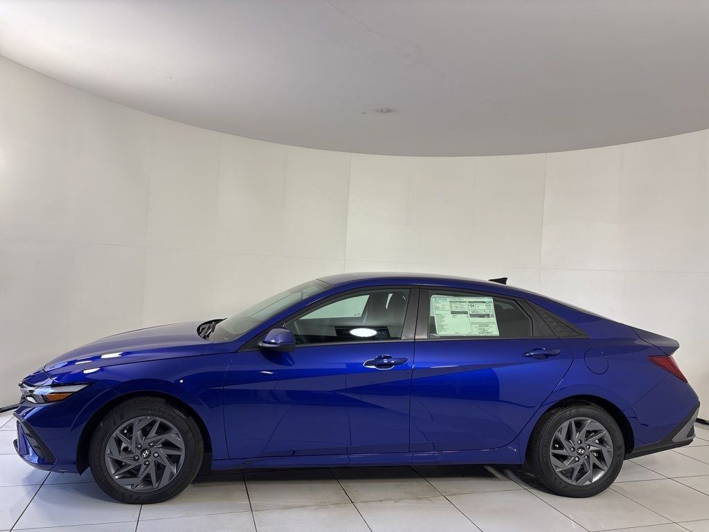 Certified 2025 Hyundai Elantra Hybrid Blue Sedan