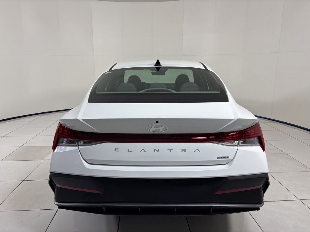 Certified 2025 Hyundai Elantra Hybrid Sedan