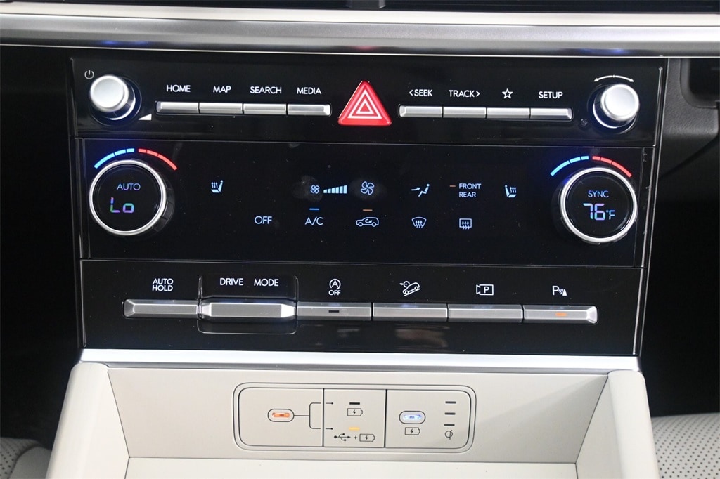 Thumbnail: 2025 Hyundai Santa Fe - 22
