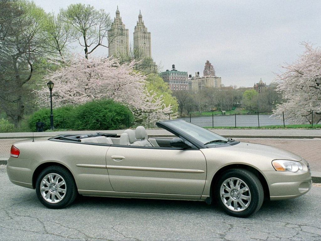 Used 2005 Chrysler Sebring GTC Convertible