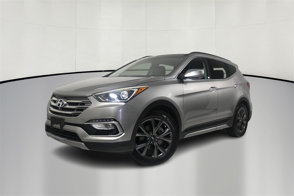 Thumbnail: 2017 Hyundai Santa Fe - 3