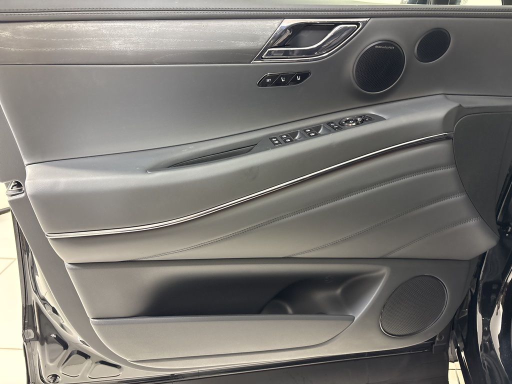 Thumbnail: 2026 Genesis GV80 - 16