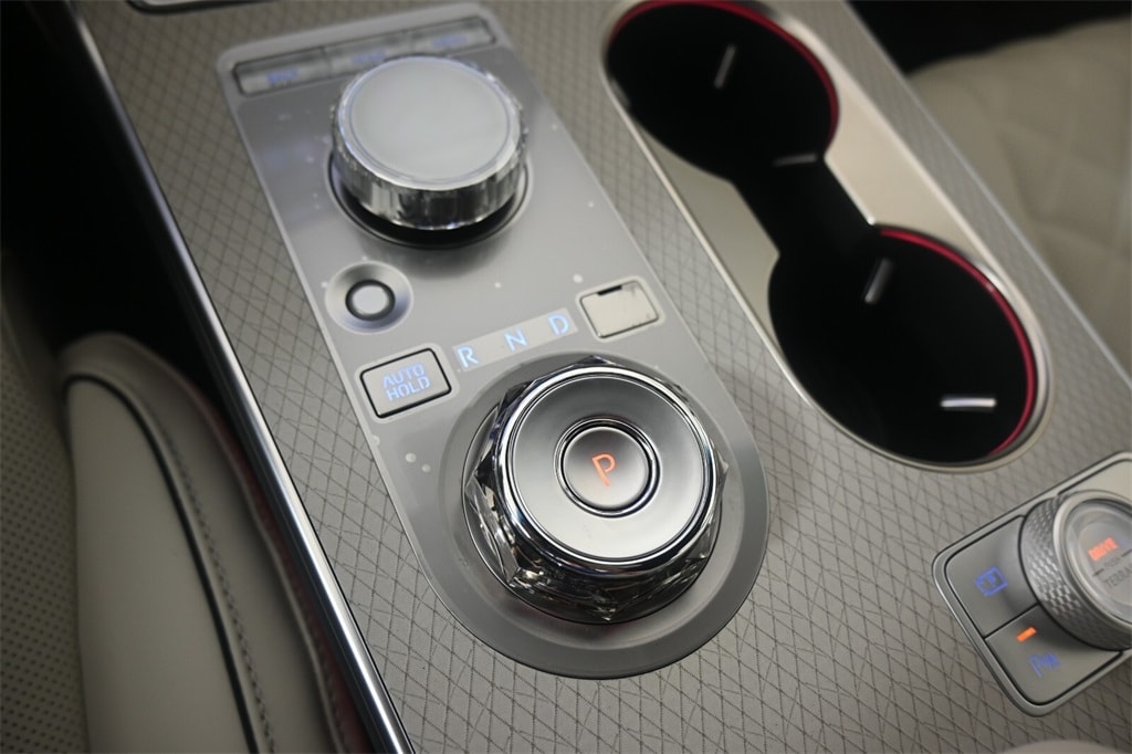 Thumbnail: 2026 Genesis GV80 - 21