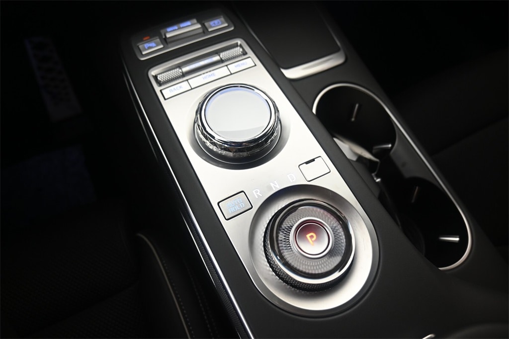 Thumbnail: 2025 Genesis GV70 - 20