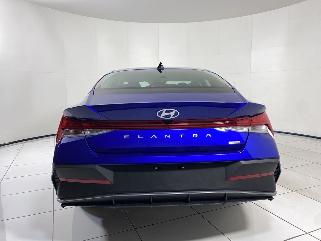 Certified 2025 Hyundai Elantra Hybrid Sedan