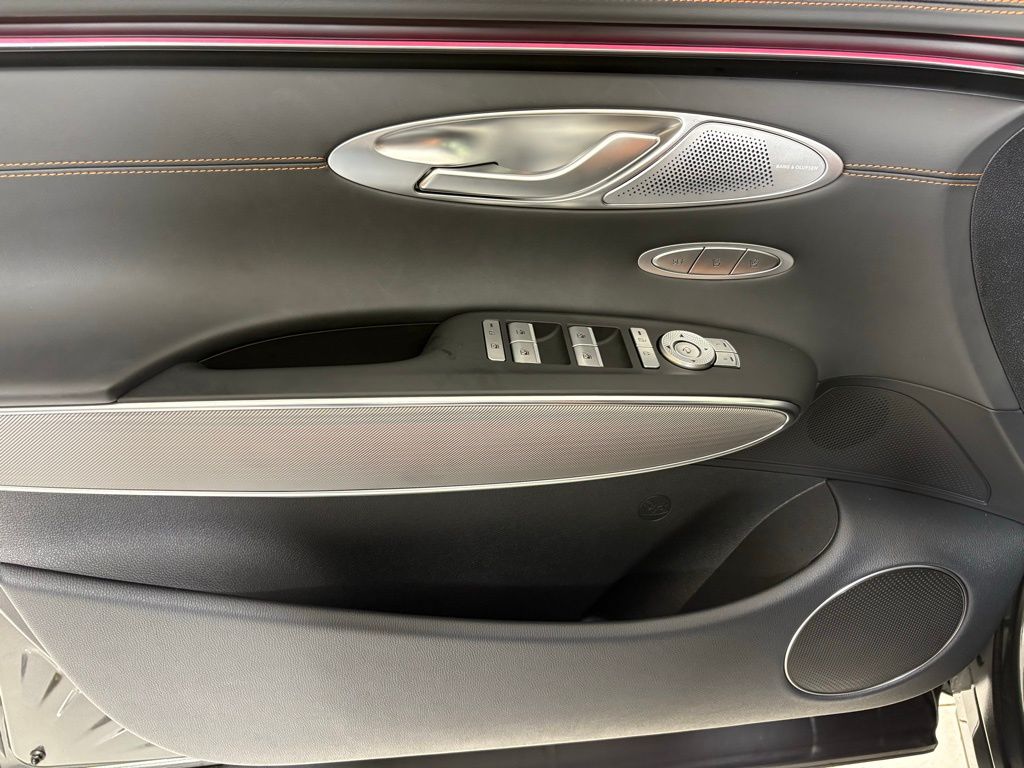 Thumbnail: 2026 Genesis GV70 - 16