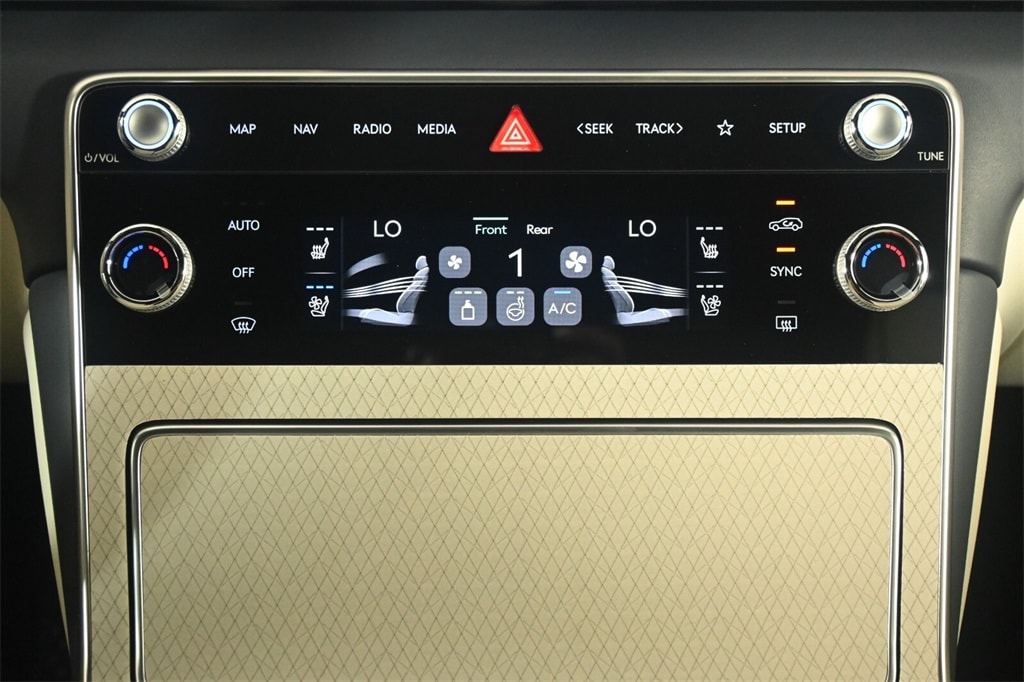 Thumbnail: 2025 Genesis GV80 - 20