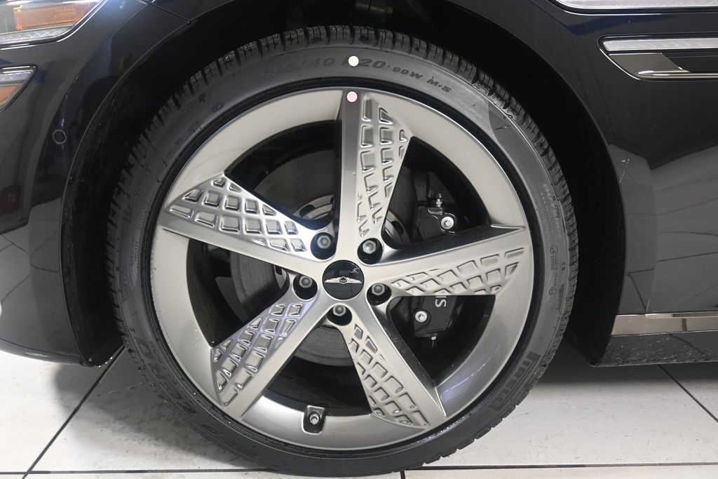 Thumbnail: 2025 Genesis G80 - 9