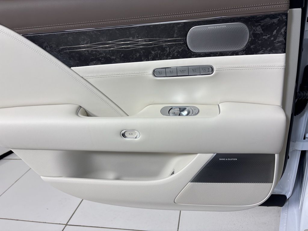 Thumbnail: 2026 Genesis G90 - 24