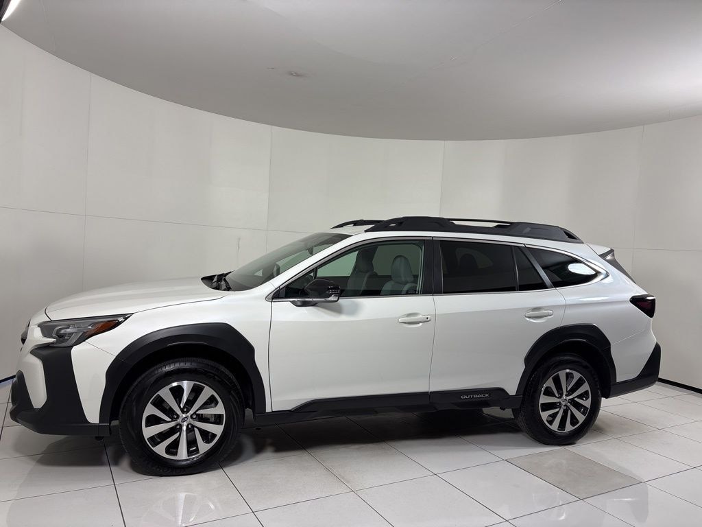 Used 2025 Subaru Outback Premium SUV