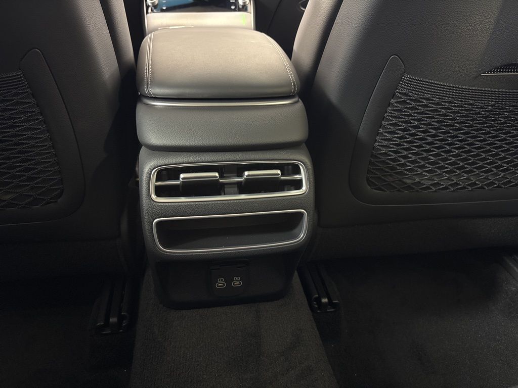 Thumbnail: 2026 Genesis GV70 - 24