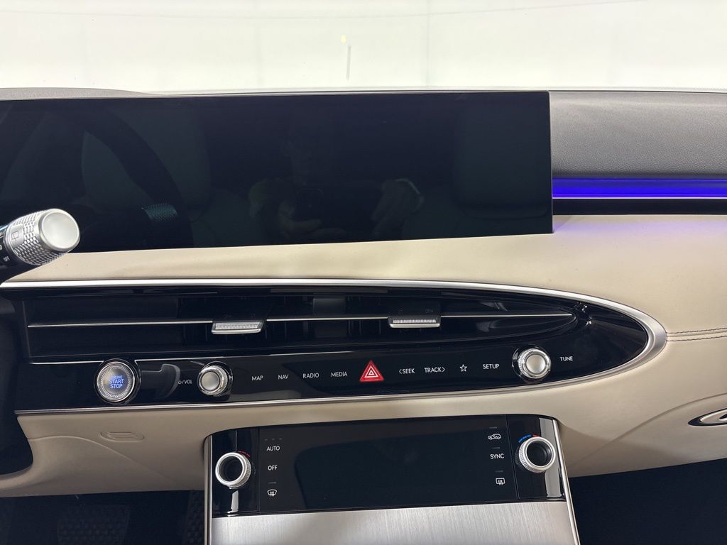 Thumbnail: 2026 Genesis GV70 - 24