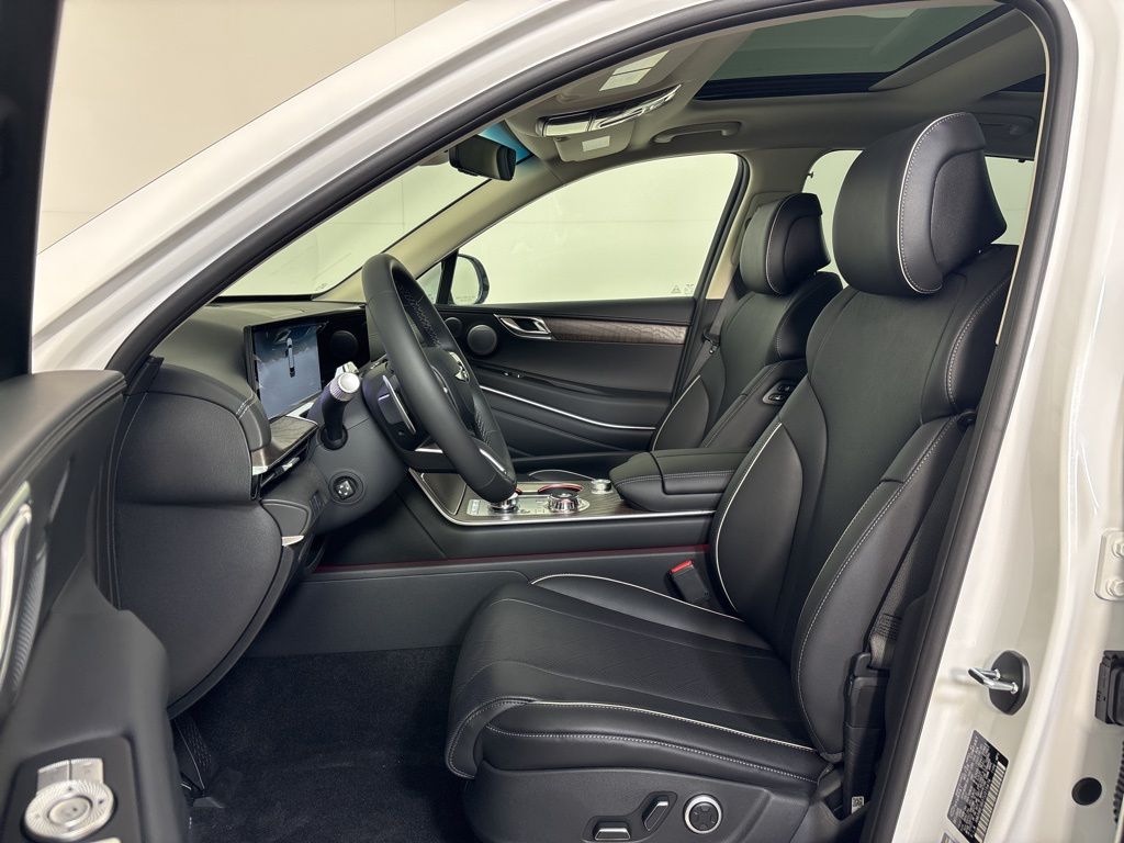 Thumbnail: 2026 Genesis GV80 - 14