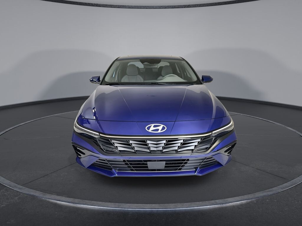 Used 2025 Hyundai Elantra SEL Convenience Sedan