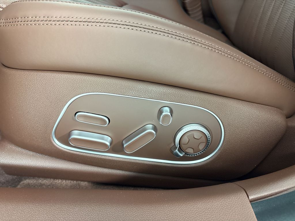 Thumbnail: 2026 Genesis G90 - 14