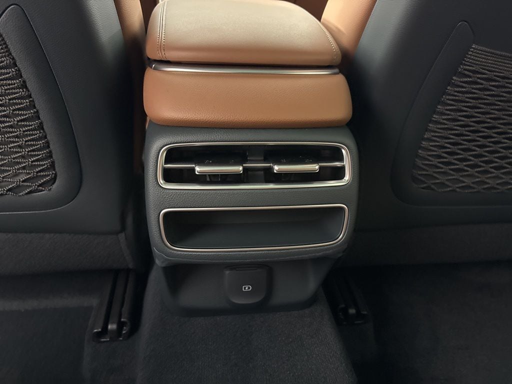 Thumbnail: 2026 Genesis GV70 - 23