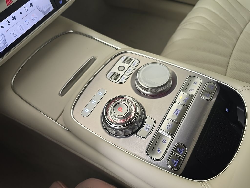Thumbnail: 2026 Genesis G90 - 23