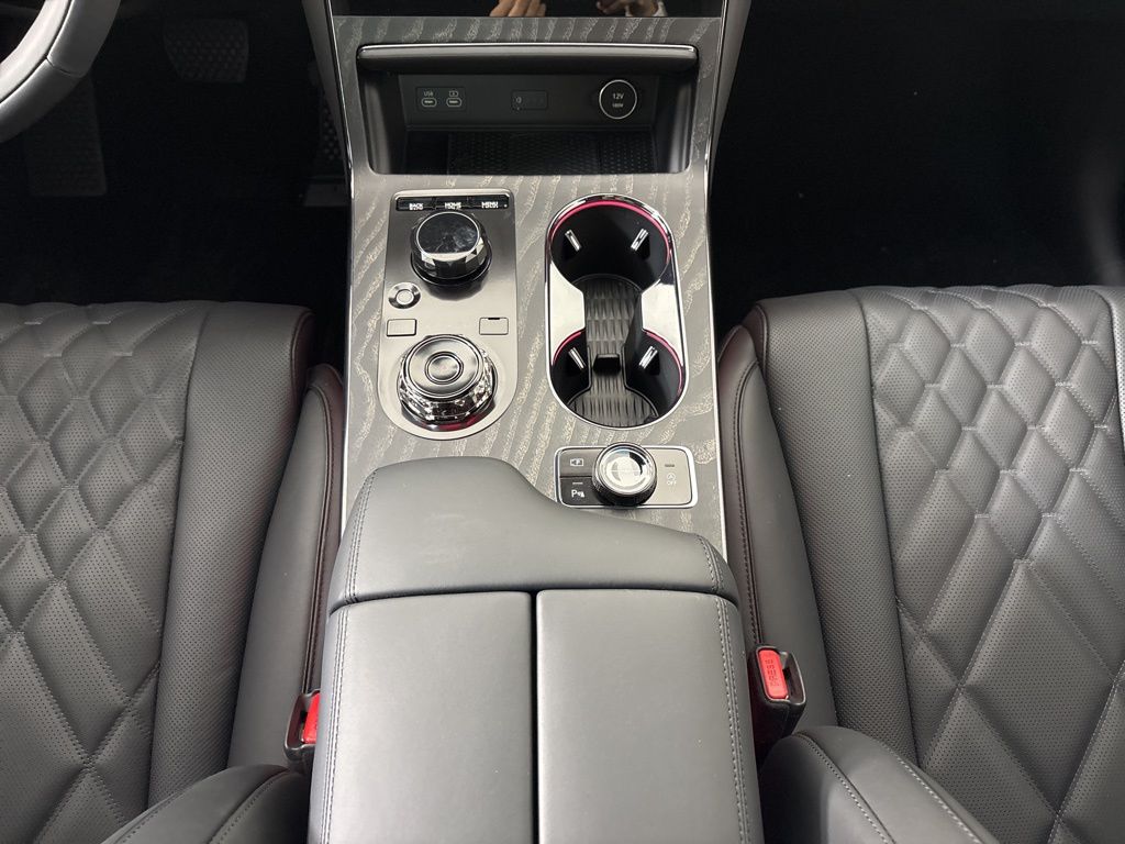 Thumbnail: 2026 Genesis GV80 - 22