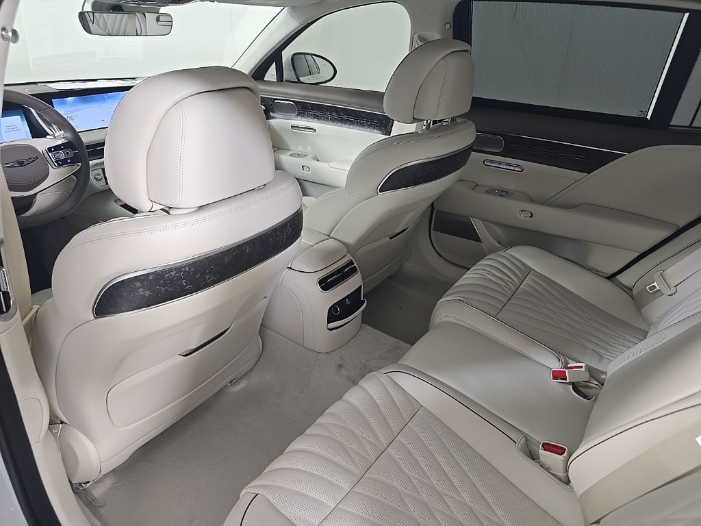Thumbnail: 2026 Genesis G90 - 28